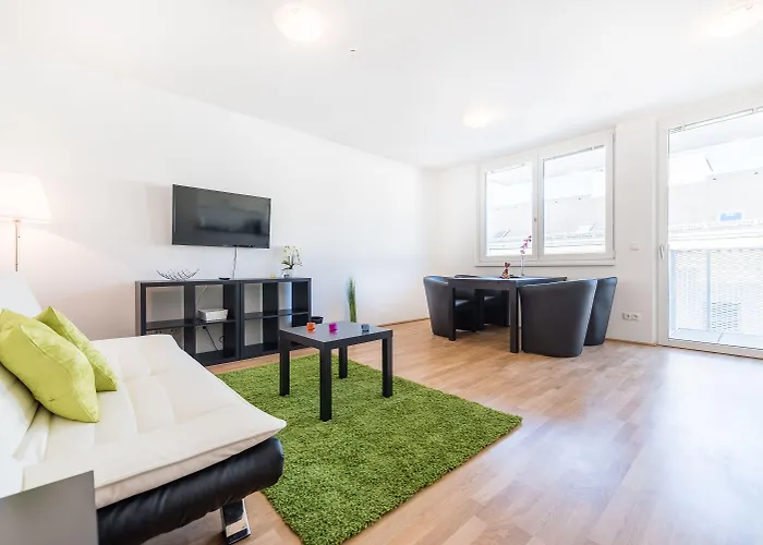 Mainstation - 10 Minutes To Citycenter - With Aircondition Apartman *