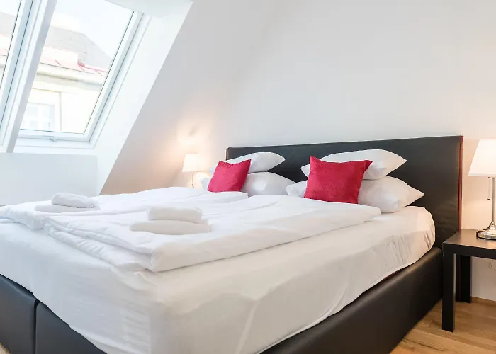 Mainstation - 10 Minutes To Citycenter - With Aircondition Apartman *