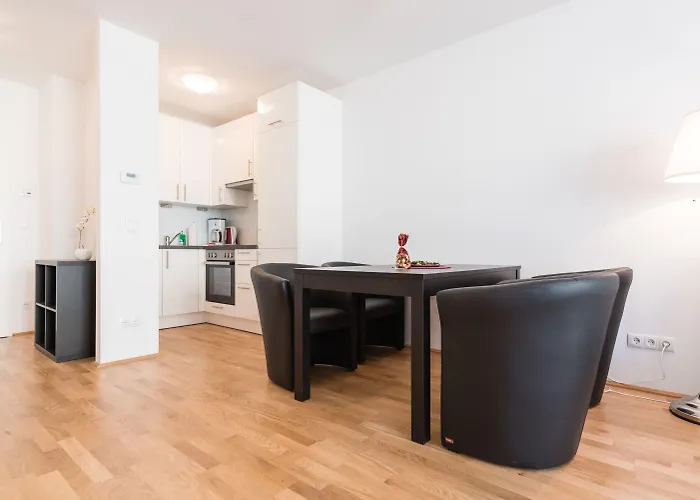 Mainstation - 10 Minutes To Citycenter - With Aircondition *
