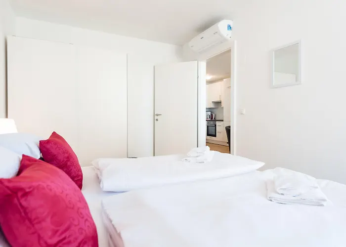 Apartman Mainstation - 10 Minutes To Citycenter - With Aircondition
