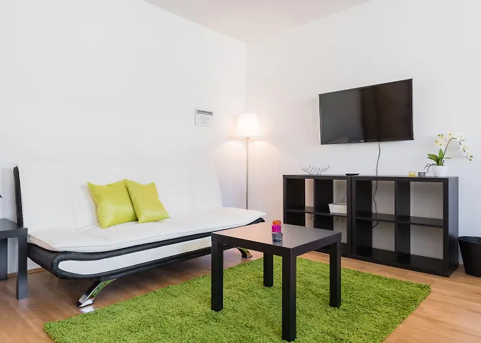 Mainstation - 10 Minutes To Citycenter - With Aircondition