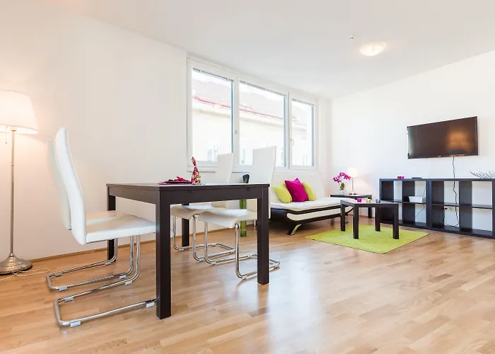 Mainstation - 10 Minutes To Citycenter - With Aircondition Апартаменти *