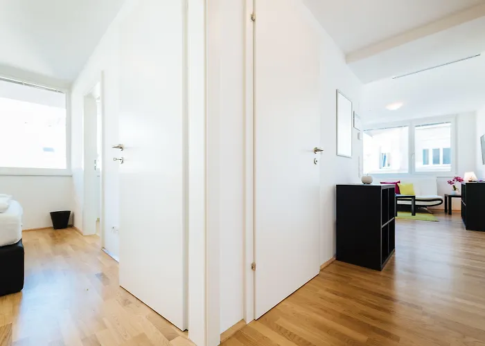 Mainstation - 10 Minutes To Citycenter - With Aircondition Apartman *