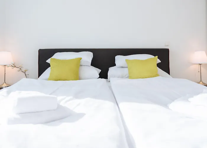 Apartman Mainstation - 10 Minutes To Citycenter - With Aircondition Bécs