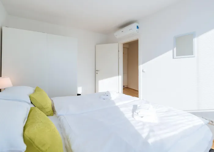 Apartman Mainstation - 10 Minutes To Citycenter - With Aircondition *