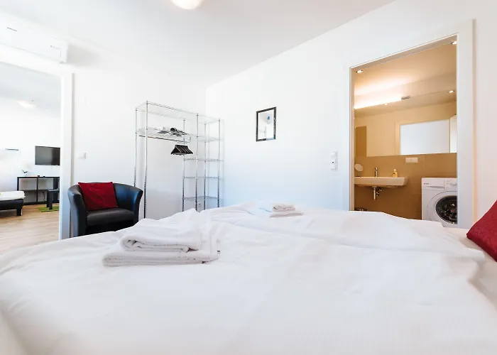 Mainstation - 10 Minutes To Citycenter - With Aircondition Apartman