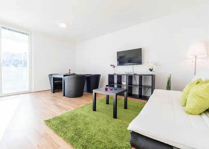 Mainstation - 10 Minutes To Citycenter - With Aircondition *