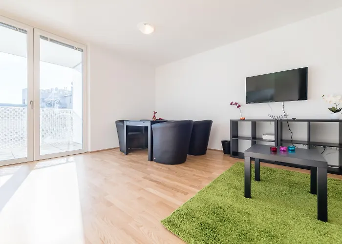 Mainstation - 10 Minutes To Citycenter - With Aircondition
