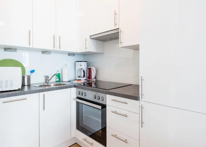 Apartman Mainstation - 10 Minutes To Citycenter - With Aircondition Bécs