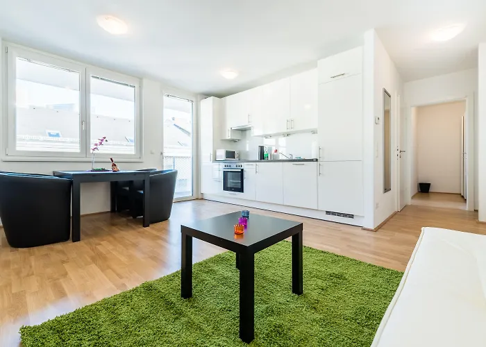 Mainstation - 10 Minutes To Citycenter - With Aircondition *